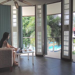 Bungalow Pool View